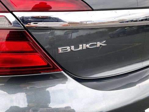 Used 2017 Buick Regal Premium image 26
