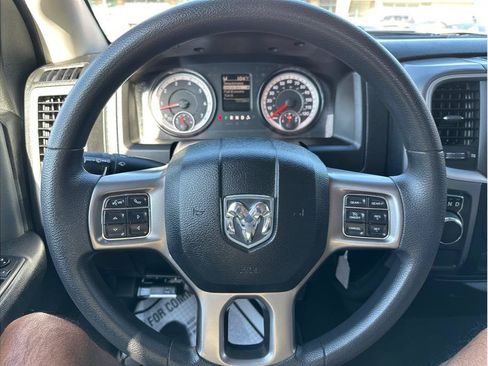Used 2021 RAM 1500 Classic SLT RWD image 21