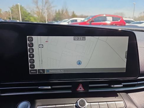 Used 2024 Hyundai Elantra SEL w/ Convenience Package image 19