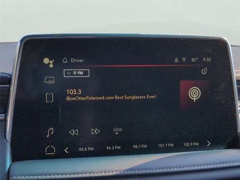 Used 2024 GMC Yukon XL SLT image 11