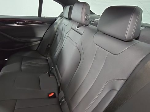 Certified 2022 BMW 540i xDrive w/ Convenience Package image 17