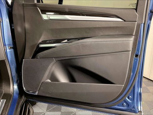 Used 2026 Cadillac Escalade 4WD image 25