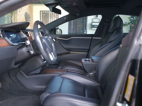 Used 2017 Tesla Model S 75D image 11