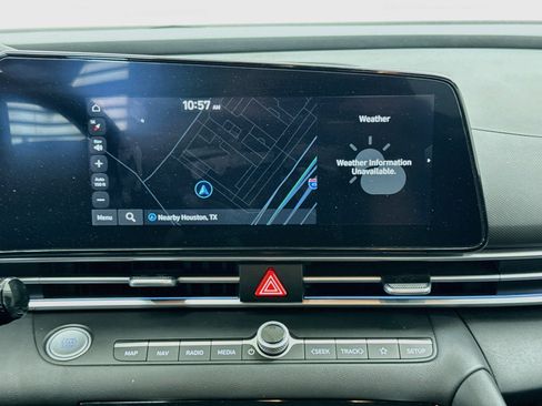 Used 2025 Hyundai Elantra SEL FWD image 22