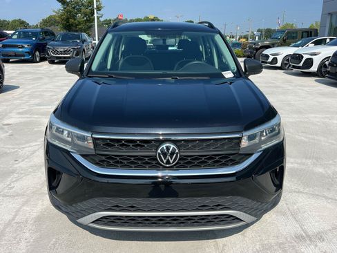Used 2022 Volkswagen Taos S FWD image 2