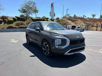 Used 2024 Mitsubishi Outlander SE Black Edition