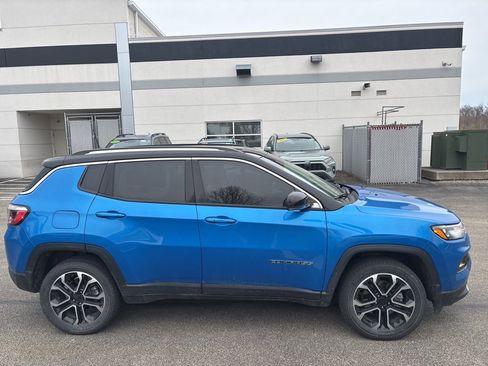 Used 2022 Jeep Compass Limited w/ Sun and Sound Group image 8