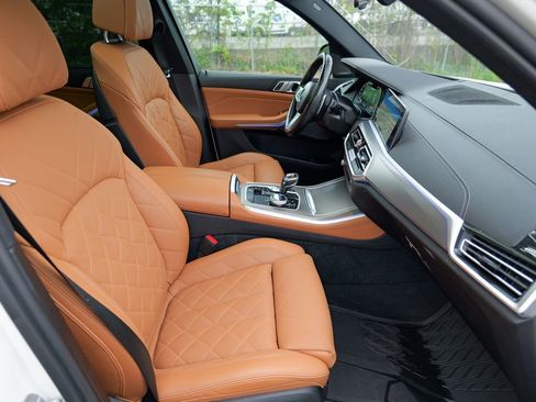 Used 2023 BMW X5 M50i w/ Executive Package AWD/4WD image 37