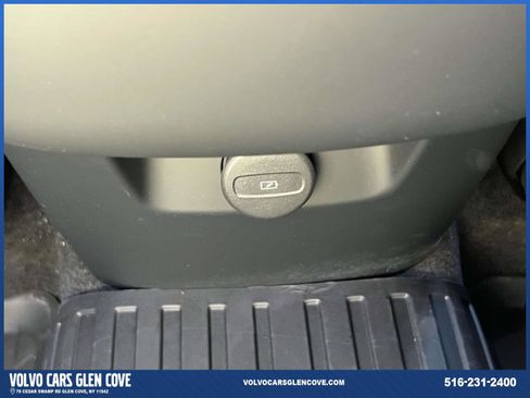 Used 2026 Volvo XC90 B6 Plus w/ Protection Package Premier image 12