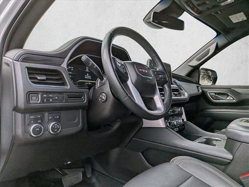 Certified 2023 GMC Yukon SLT w/ SLT Premium Package image 10
