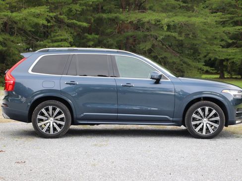 Used 2019 Volvo XC90 T6 Momentum AWD/4WD image 3