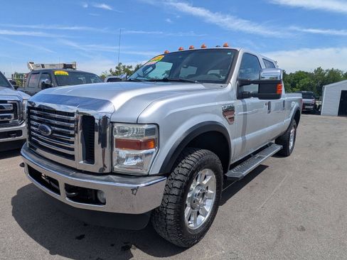 Used 2010 Ford F250 Lariat AWD/4WD image 2