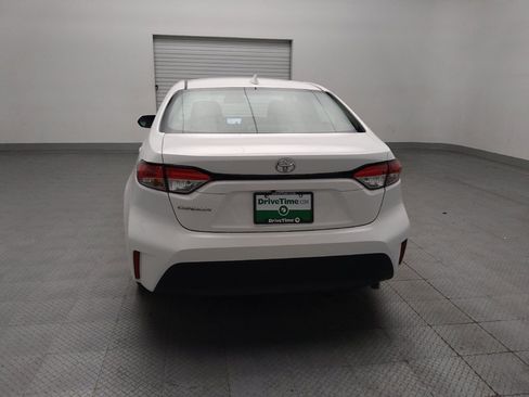 Used 2025 Toyota Corolla LE FWD image 6