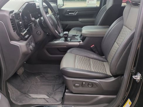 Used 2024 Chevrolet Silverado 1500 ZR2 w/ Technology Package AWD/4WD image 19