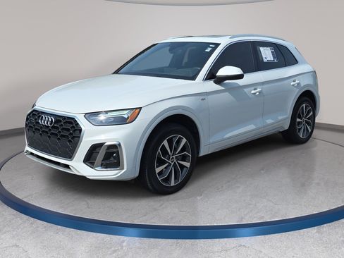 Used 2023 Audi Q5 2.0T Premium w/ Convenience Package AWD/4WD image 1
