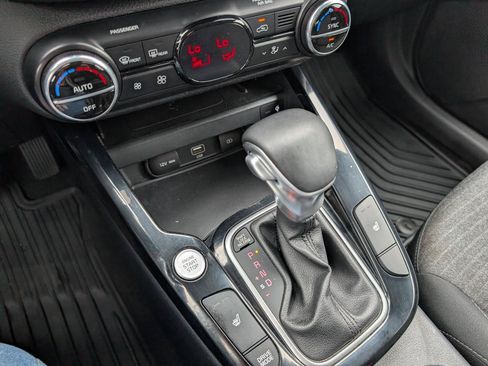 Used 2020 Kia Soul EX FWD image 24