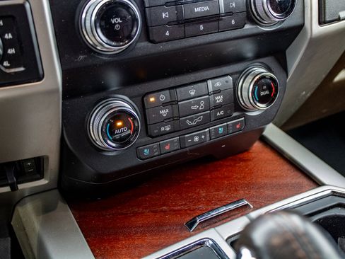 Used 2019 Ford F150 King Ranch w/ Equipment Group 601A Luxury image 34