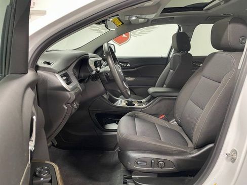 Used 2023 GMC Acadia SLE w/ Infotainment Package AWD/4WD image 11