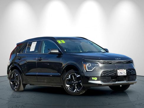 Used 2023 Kia Niro Wind FWD image 2