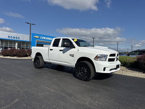 Used 2019 RAM 1500 Express image 3