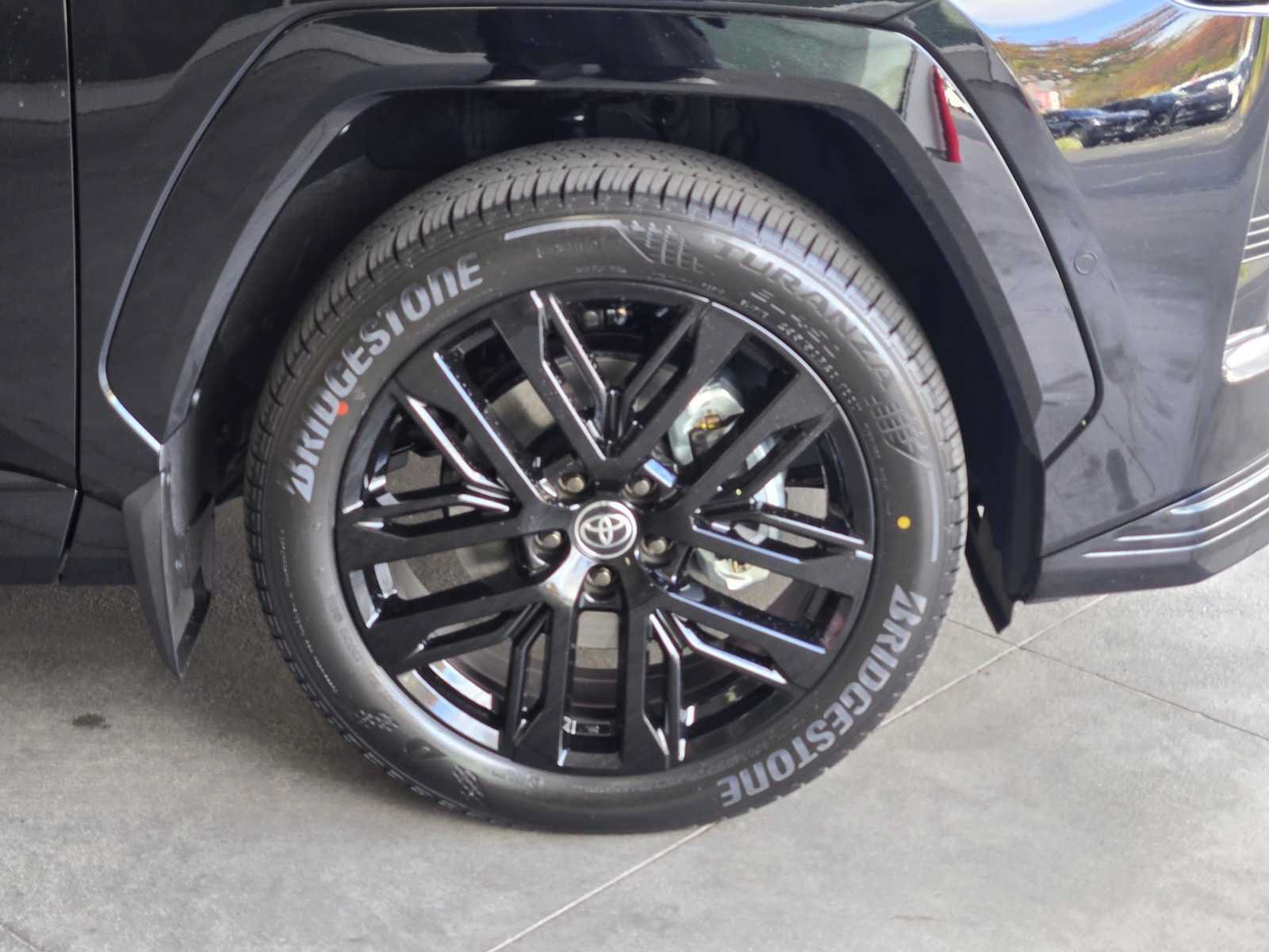 New 2026 Toyota RAV4 XSE AWD/4WD image 4