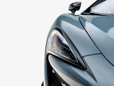 Used 2020 McLaren 600LT Spider RWD image 25