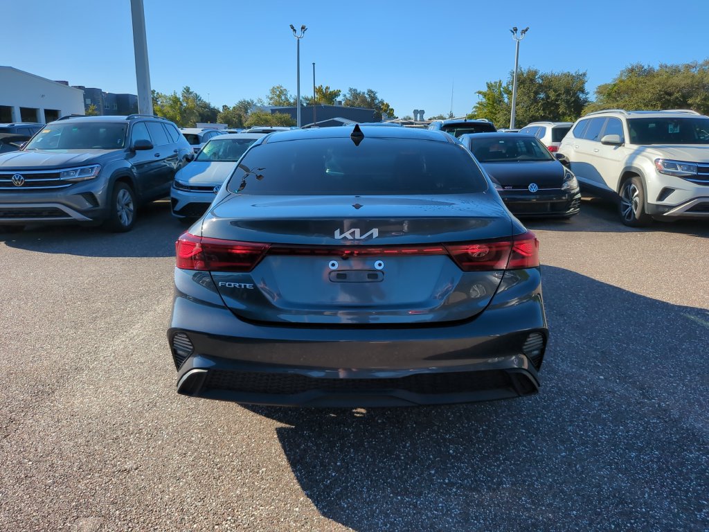 Used 2024 Kia Forte LXS w/ LXS Technology Package FWD image 6
