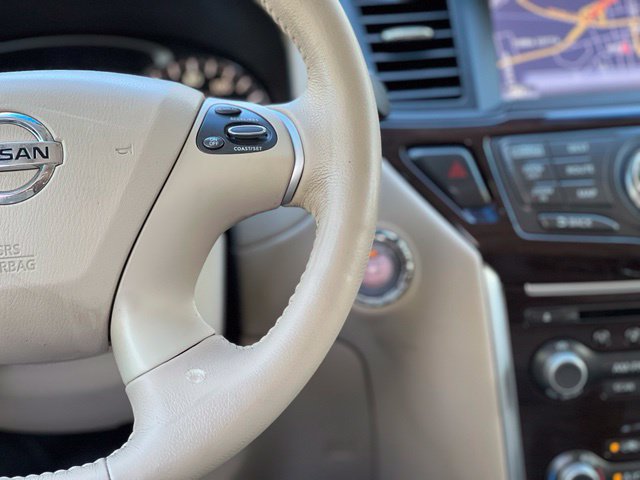 Used 2015 Nissan Pathfinder Platinum w/ Family Entertainment Package FWD image 34