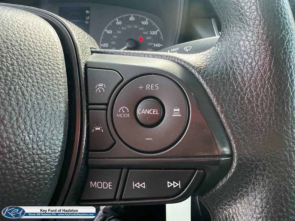Used 2025 Toyota Corolla LE FWD image 21