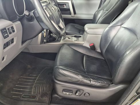Used 2013 Toyota 4Runner SR5 w/ Premium Pkg w/3rd Row Seat AWD/4WD image 22