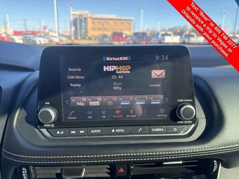 Used 2022 Nissan Rogue SV image 24