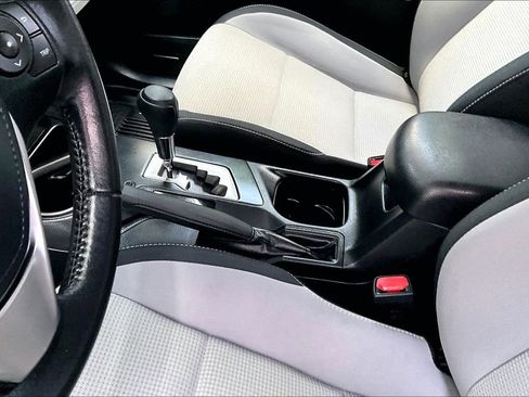 Used 2016 Toyota RAV4 XLE AWD/4WD image 18