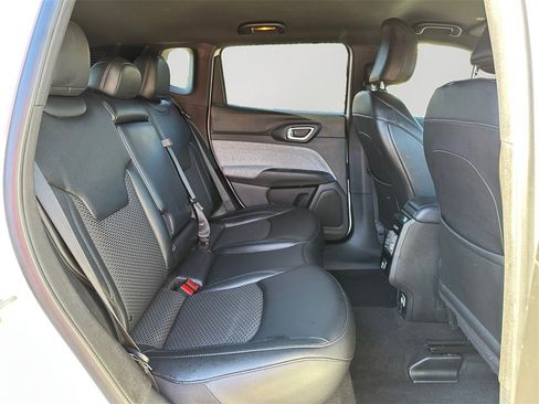 Used 2024 Jeep Compass Latitude image 13