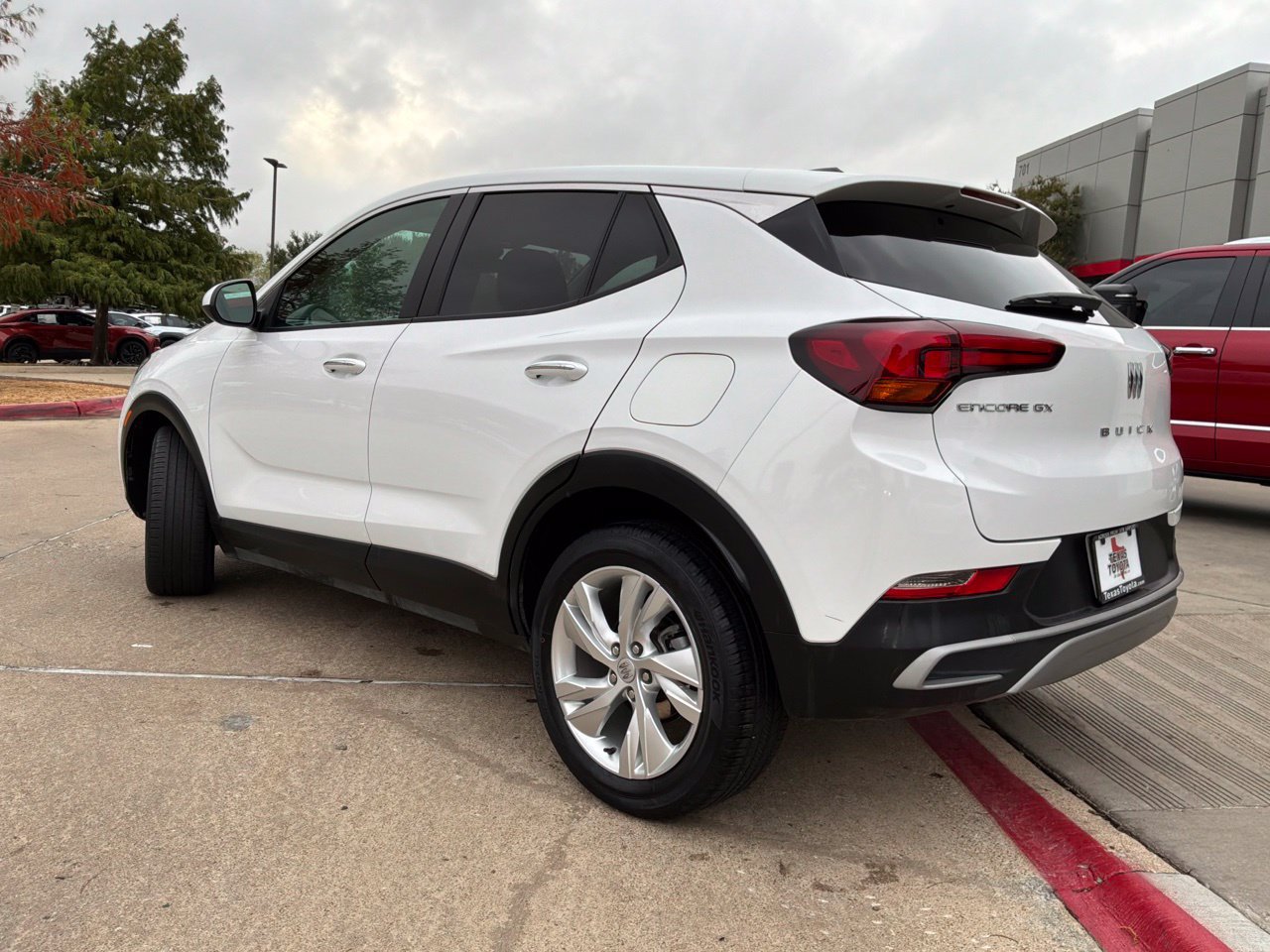 Used 2025 Buick Encore GX Preferred FWD image 8
