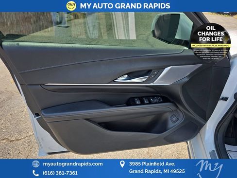 Used 2022 Cadillac CT4 Luxury w/ Sun And Sound Package AWD/4WD image 10