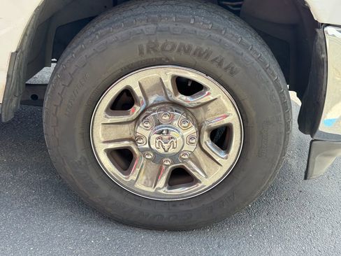 Used 2021 RAM 2500 Tradesman w/ Chrome Appearance Group RWD image 16