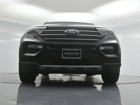 Certified 2023 Ford Explorer XLT w/ Equipment Group 202A RWD image 44