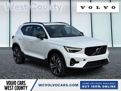 New 2026 Volvo XC40 B5 Ultra w/ Climate Package