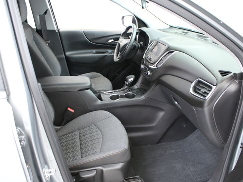 Certified 2024 Chevrolet Equinox LT AWD/4WD image 32