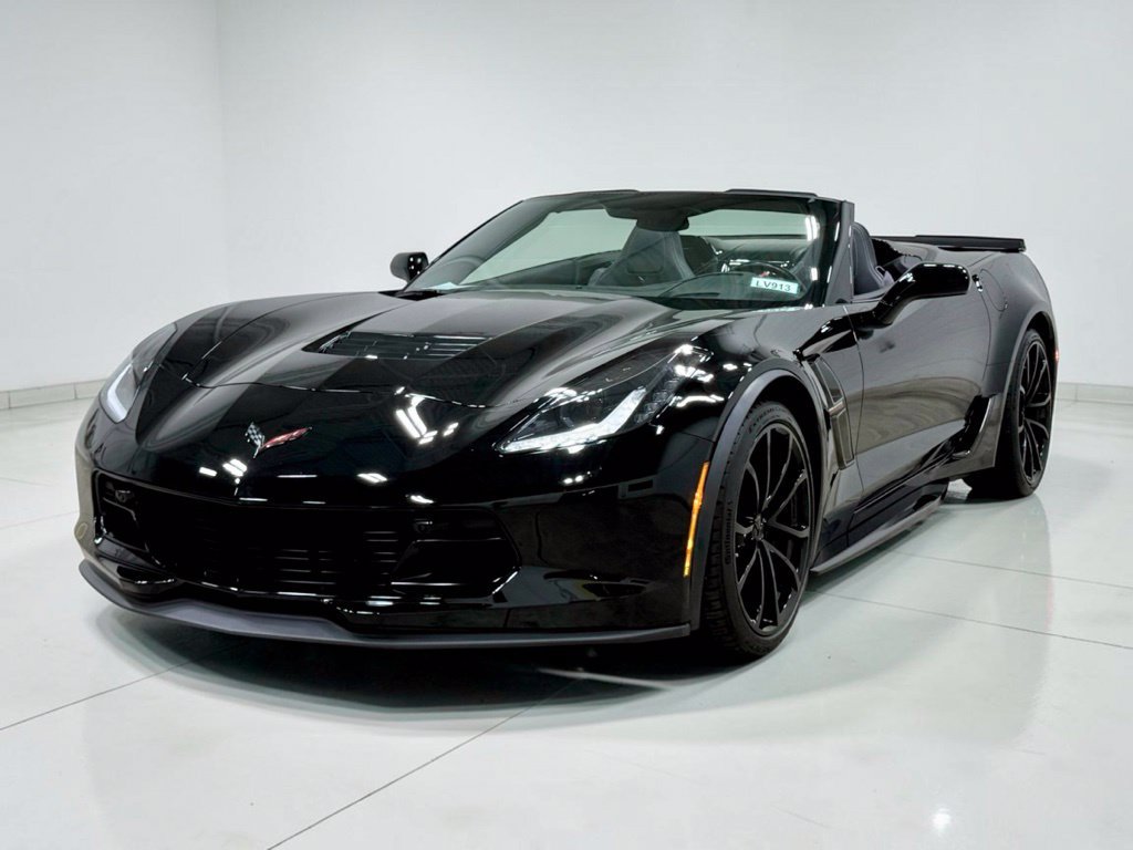 Used 2017 Chevrolet Corvette Grand Sport RWD image 3