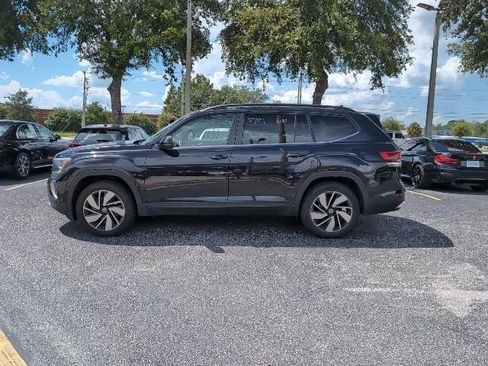 Used 2024 Volkswagen Atlas SE FWD image 3