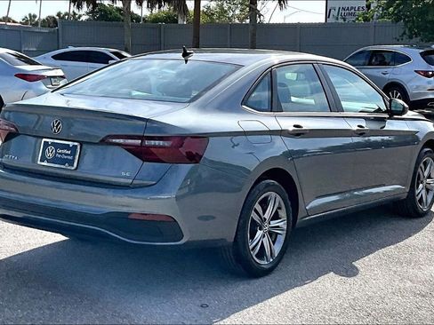 Certified 2023 Volkswagen Jetta SE FWD image 5