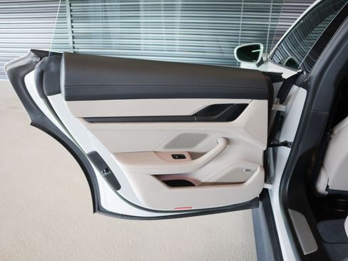 Certified 2023 Porsche Taycan 4S AWD/4WD image 23