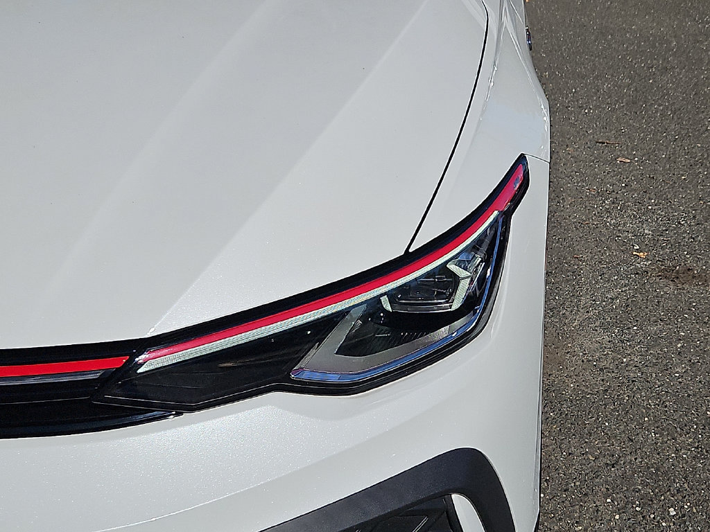 Certified 2025 Volkswagen GTI SE FWD image 10