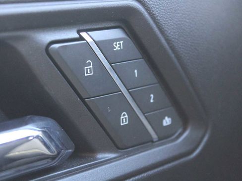 Used 2022 Chevrolet Colorado ZR2 image 12