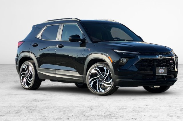 Used 2025 Chevrolet TrailBlazer RS w/ Driver Confidence Package FWD image 1