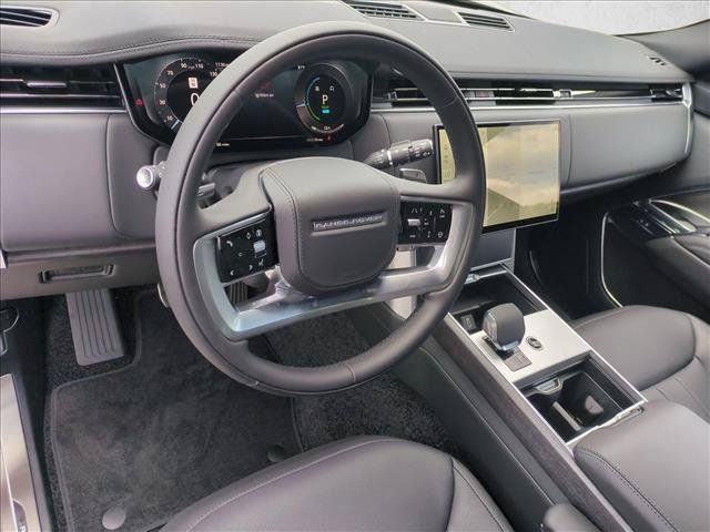 New 2026 Land Rover Range Rover SE AWD/4WD image 3