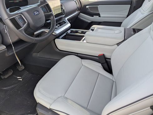 New 2026 Ford Expedition Max Platinum w/ Platinum Ultimate Package image 46