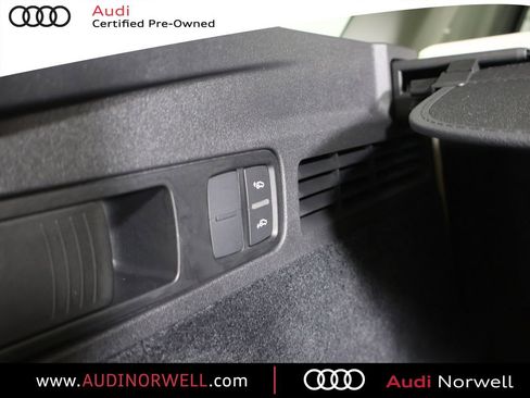 Used 2025 Audi Q5 Prestige image 17