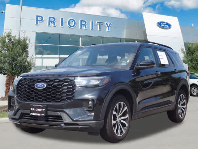 Certified 2025 Ford Explorer ST-Line AWD/4WD image 1